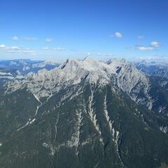 Flugwegposition um 13:26:23: Aufgenommen in der Nähe von Gemeinde, 6393 St. Ulrich am Pillersee, Österreich in 2374 Meter